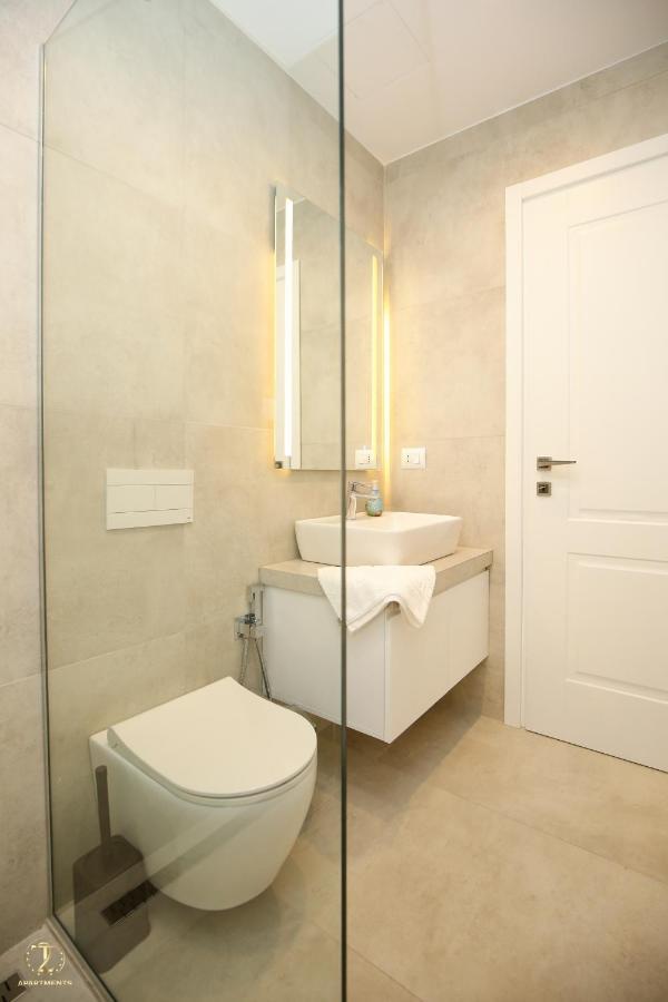 T2 City Apartments Vlore Luaran gambar