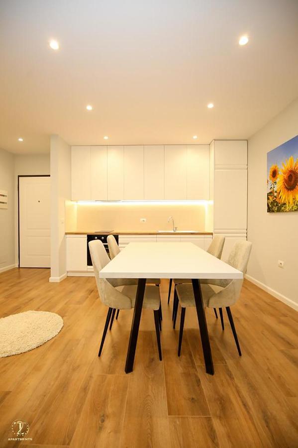 T2 City Apartments Vlore Luaran gambar