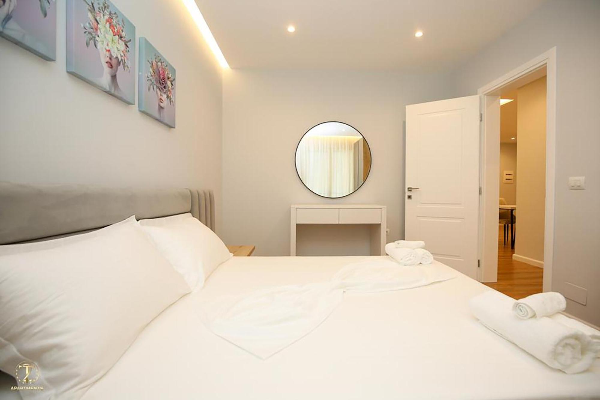 T2 City Apartments Vlore Luaran gambar